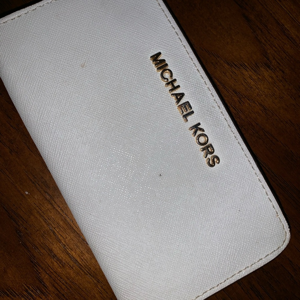 Micheal Kors Wristlet
